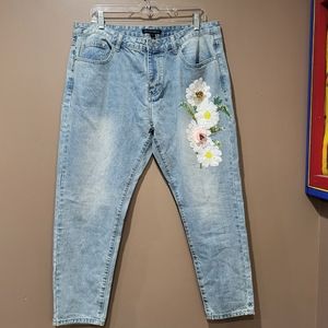 Boston Proper Light Wash Cropped Jeans with Floral Embroidery